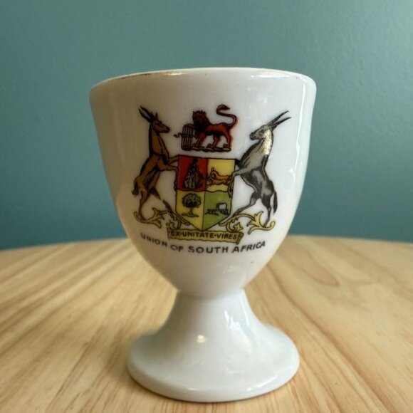 Vintage Union Of South Africa Ceramic Egg Cup With Coat Of Arms Through Unity, S - Picture 1 of 7